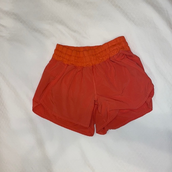 lululemon athletica Pants - Lululemon size 4 track that high lined shorts in coral